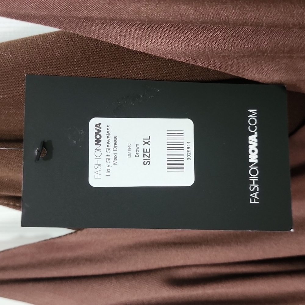 FashionNova Holy slit sleeveless Maxi dress size XL - Picture 4 of 7